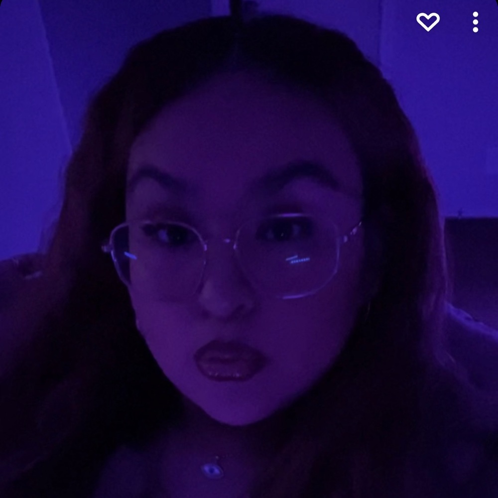 Meet your Posher, Gabriela